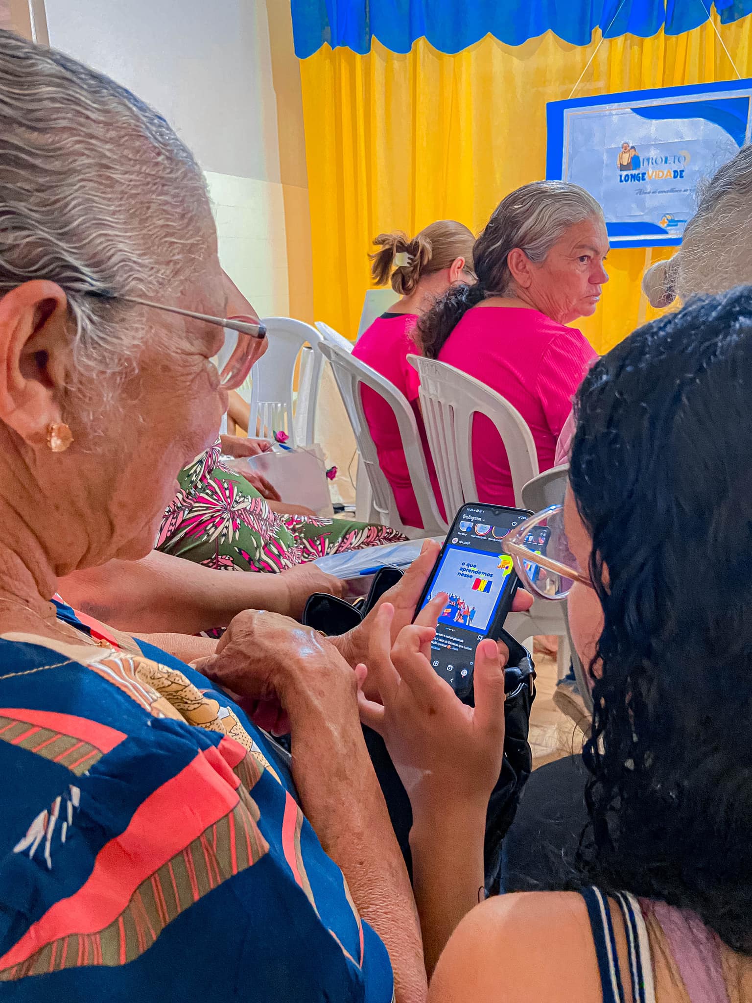 PROJETO PROMOVE INCLUSÃO DIGITAL E BEM-ESTAR PARA A TERCEIRA IDADE EM JOÃO DOURADO