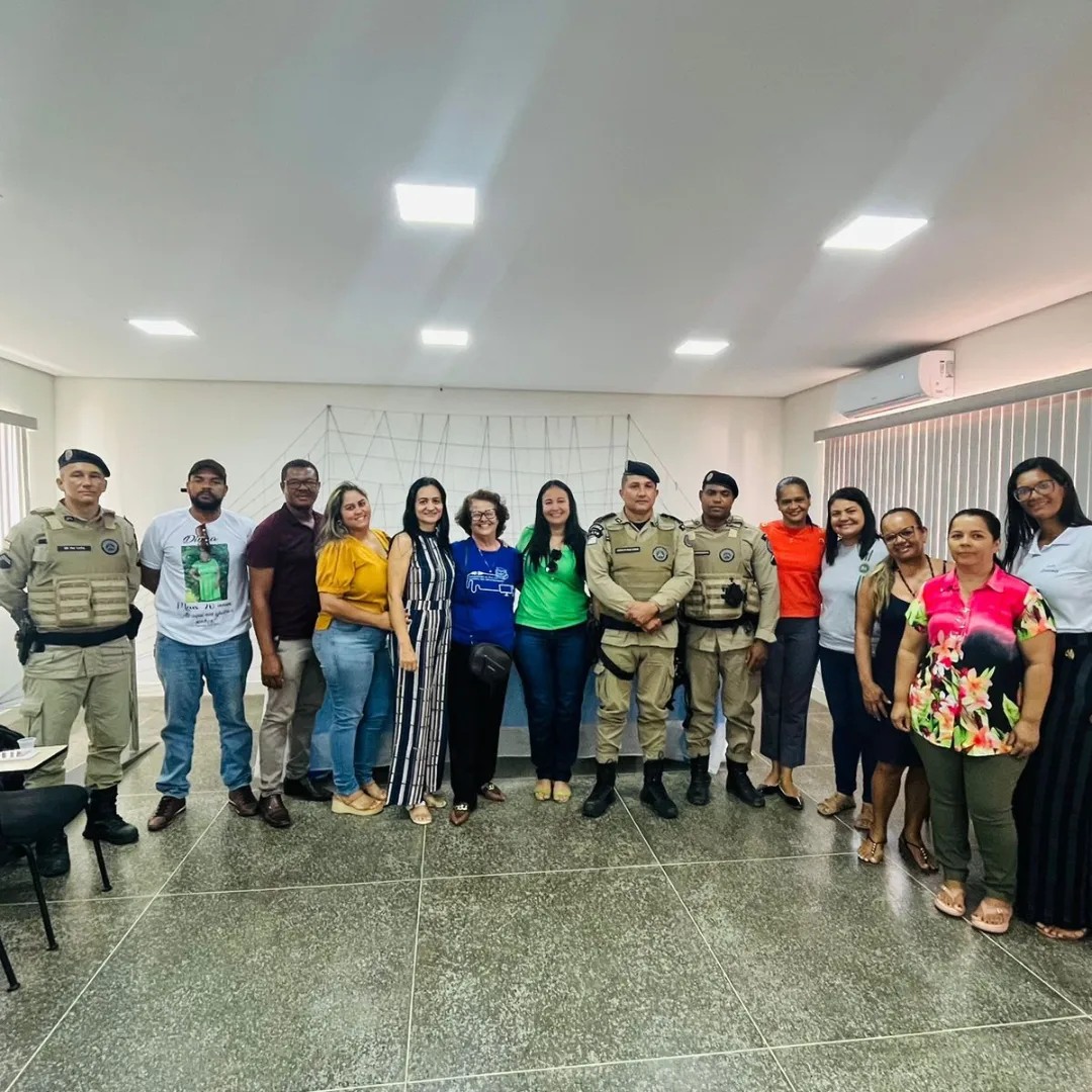 REUNIÃO DE ALINHAMENTO VISANDO AÇÕES PREVENTIVAS DA POLÍCIA MILITAR NAS ESCOLAS EM JOÃO DOURADO