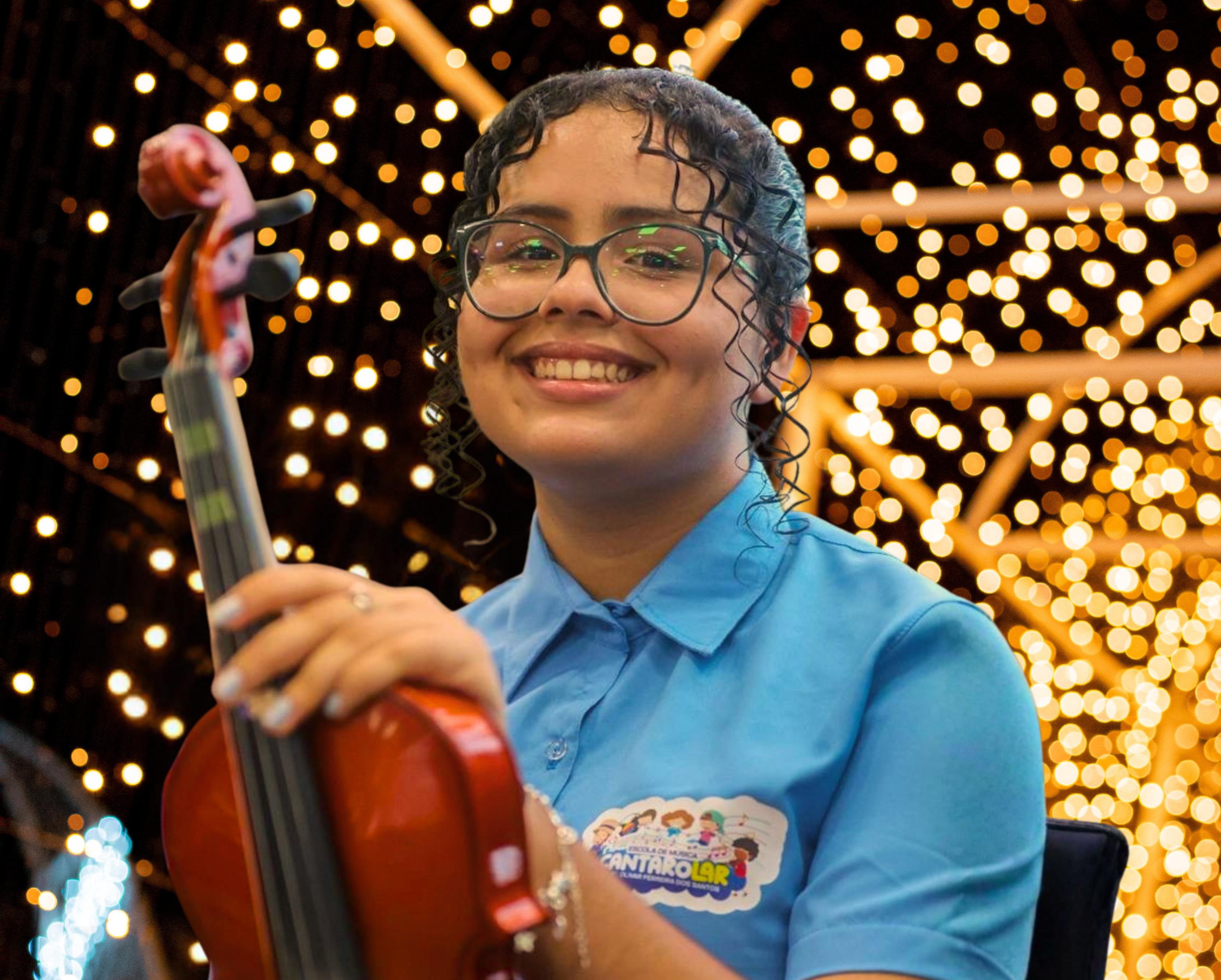 JOÃO DOURADO: ACENDER DAS LUZES NATALINAS TERÁ CANTATA DA ESCOLA DE MÚSICA CANTAROLAR EM JOÃO DOURADO