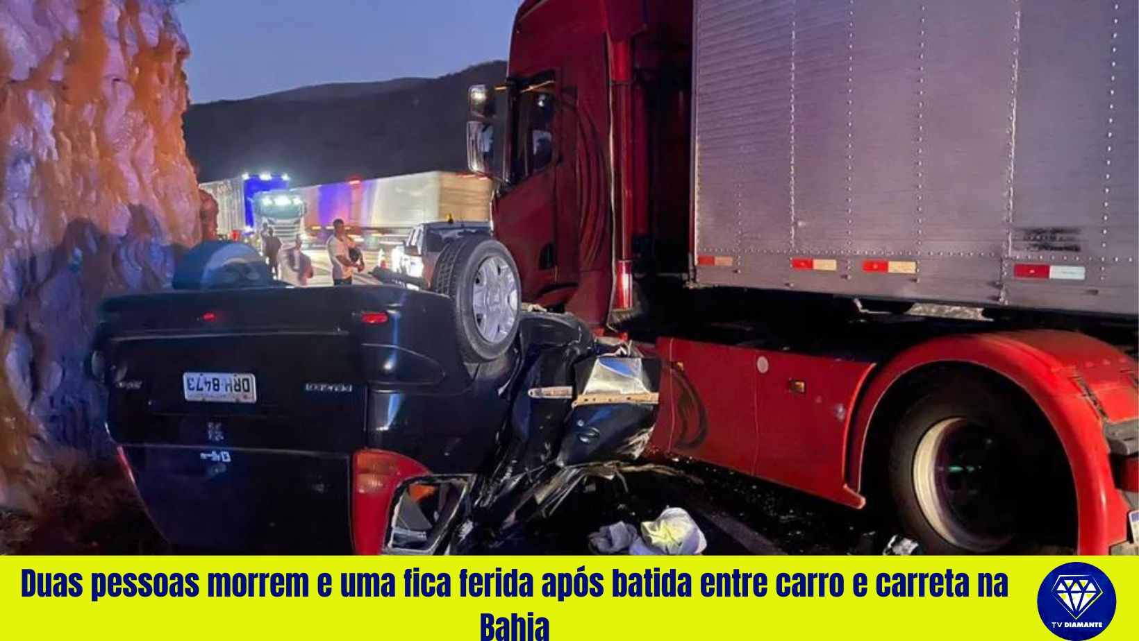 Duas pessoas morrem e uma fica ferida após batida entre carro e carreta na Bahia